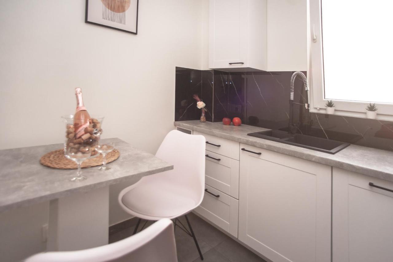 Apartament Panorama Varşovia Exterior foto