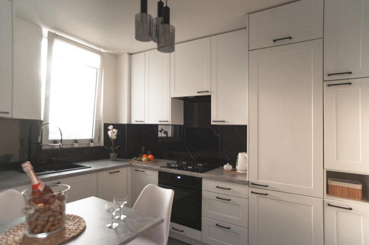 Apartament Panorama Varşovia Exterior foto